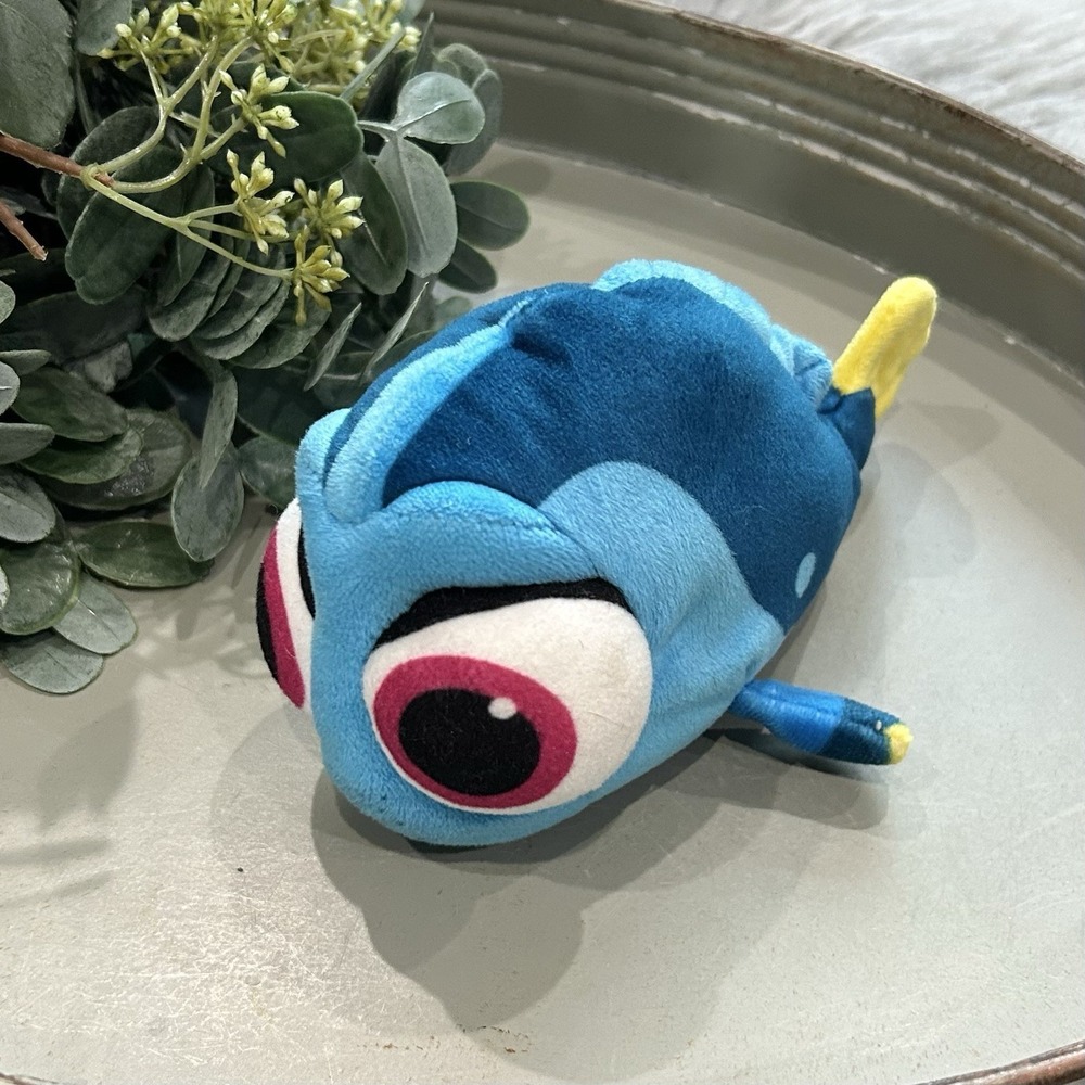 Ban Dai Disney Finding Dory Baby Dory Plush Stuffed Animal Toy 6.5" Length